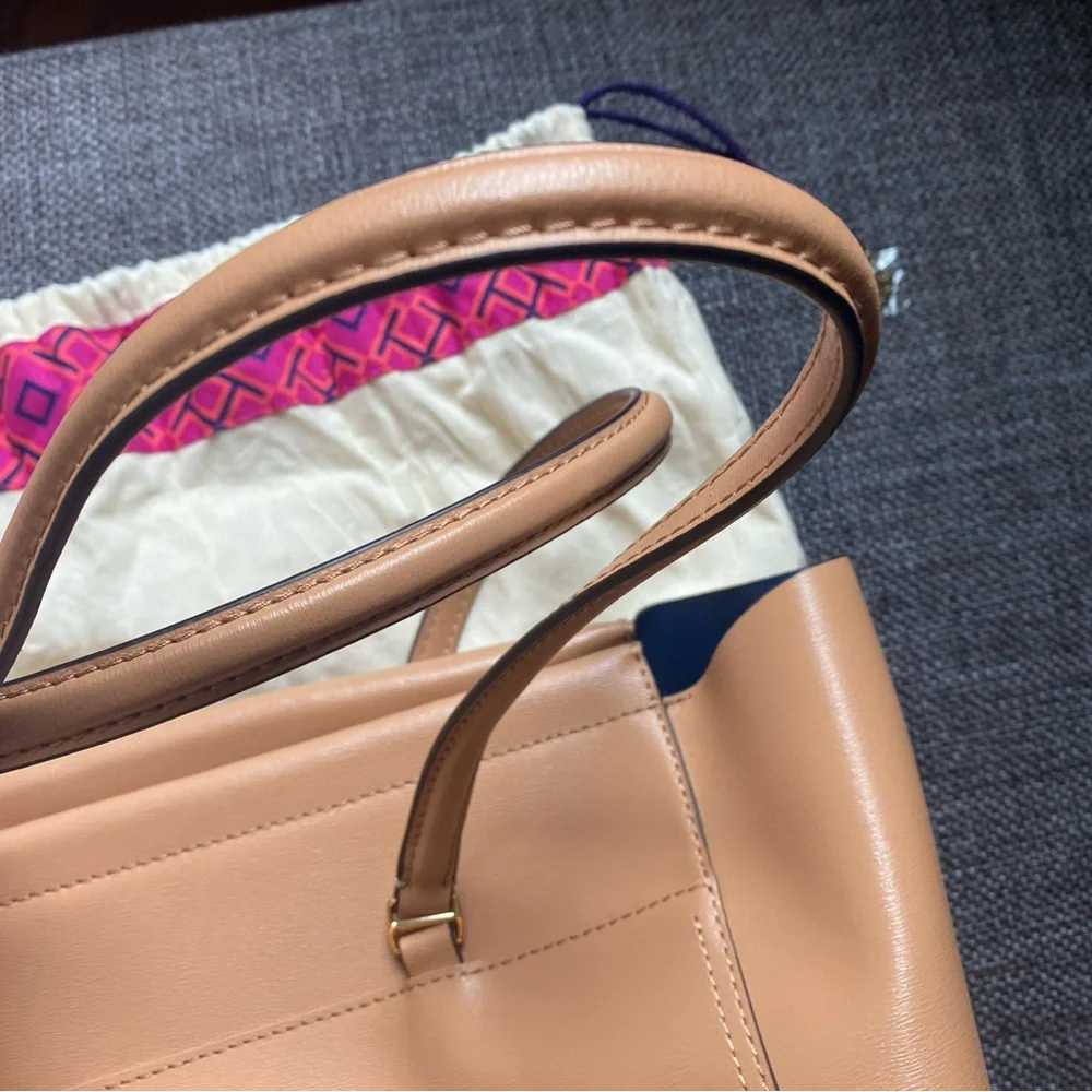 NWOT Tory Burch Beige Leather Parker Large Tote & Dust Bag